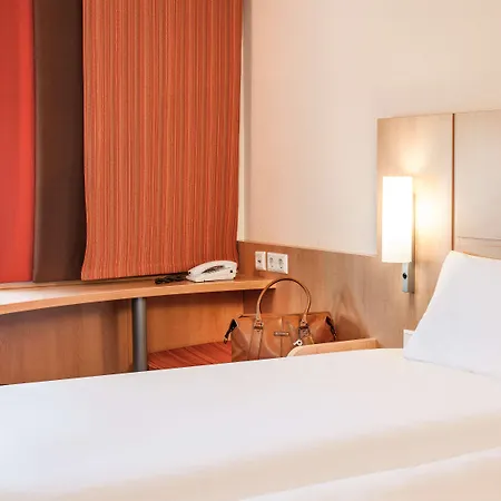 Hotel Ibis Costanza Esterno foto
